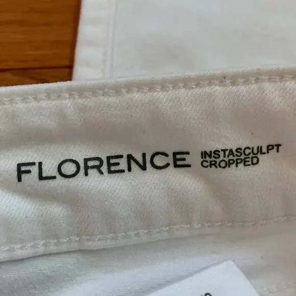 DL1961 Florence Instasculpt Cropped jeans in white, size 32 - Picture 5 of 10